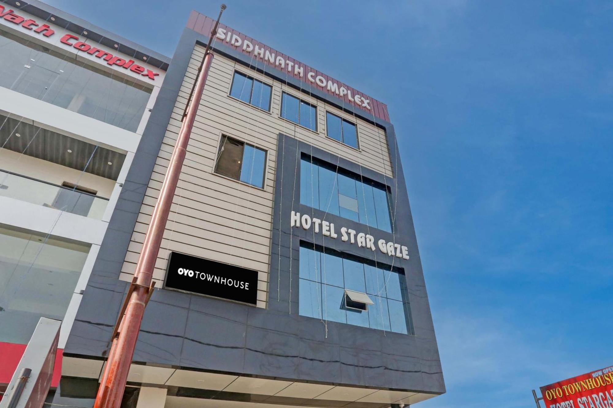 Collection O Stargaze Hotel Kanpur Exterior photo