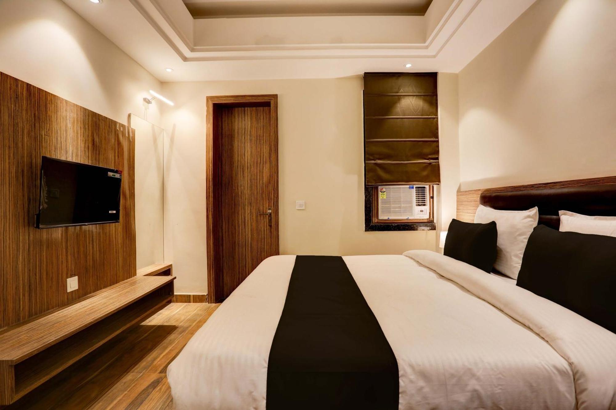 Collection O Stargaze Hotel Kanpur Exterior photo