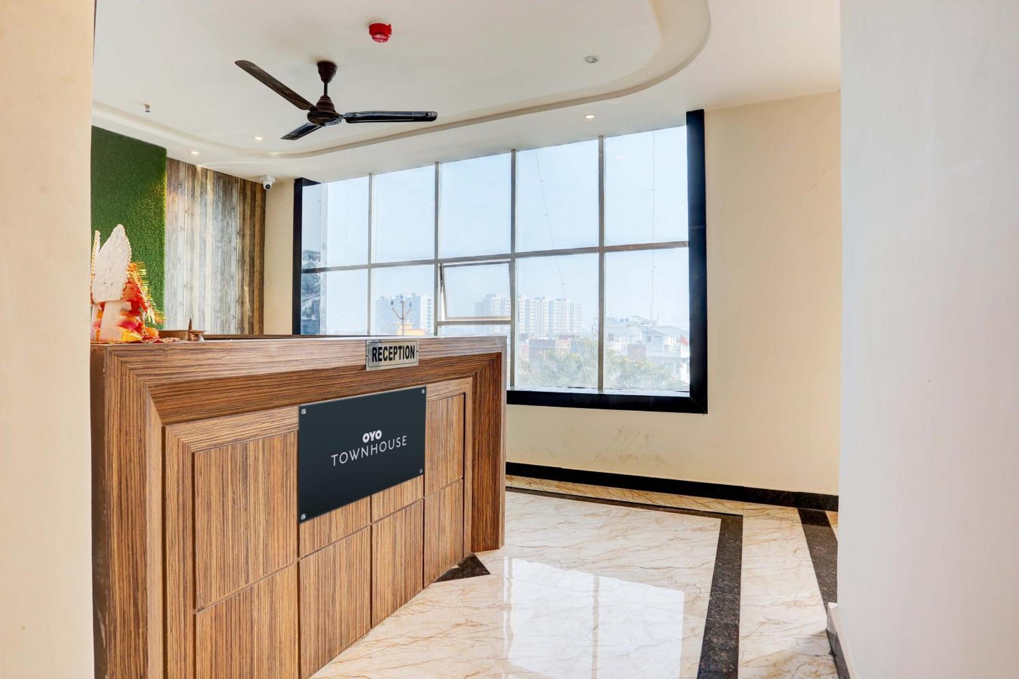 Collection O Stargaze Hotel Kanpur Exterior photo